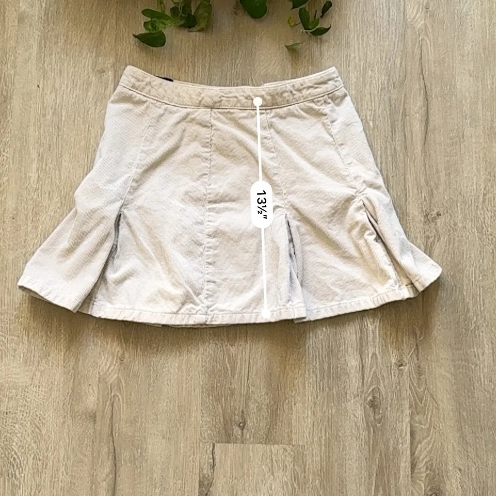 BDG Urban Outfitters Corduroy Pleated Mini Skirt Size Medium